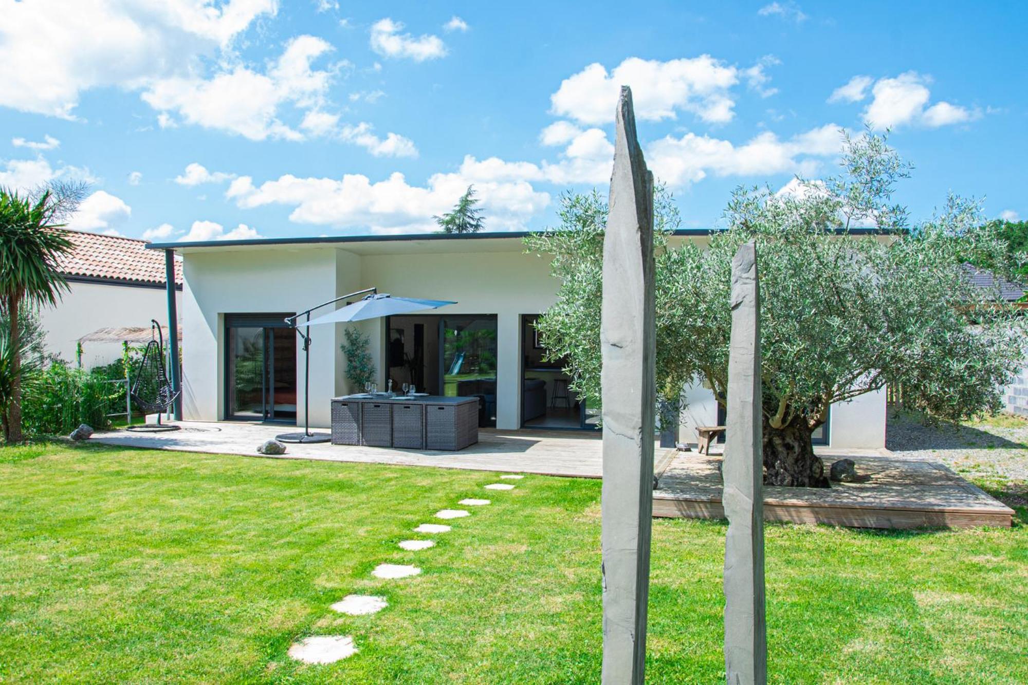 La Villa Ô bois - Maison en face de la forêt Séméac Exterior foto