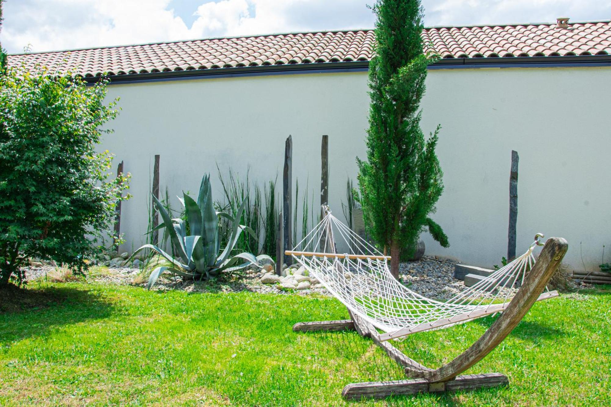 La Villa Ô bois - Maison en face de la forêt Séméac Exterior foto
