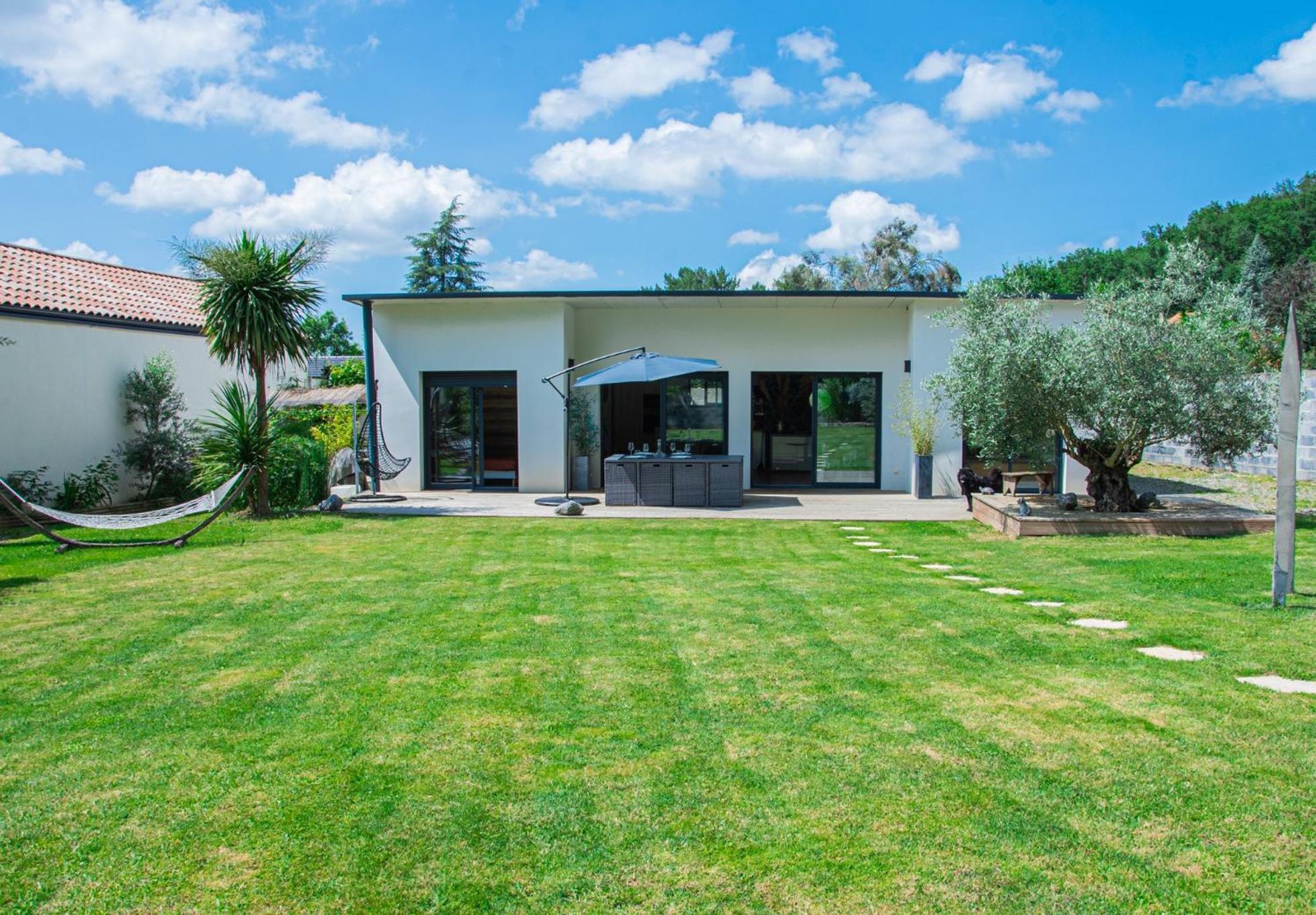 La Villa Ô bois - Maison en face de la forêt Séméac Exterior foto